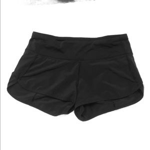 Lululemom speed up short 2.5”